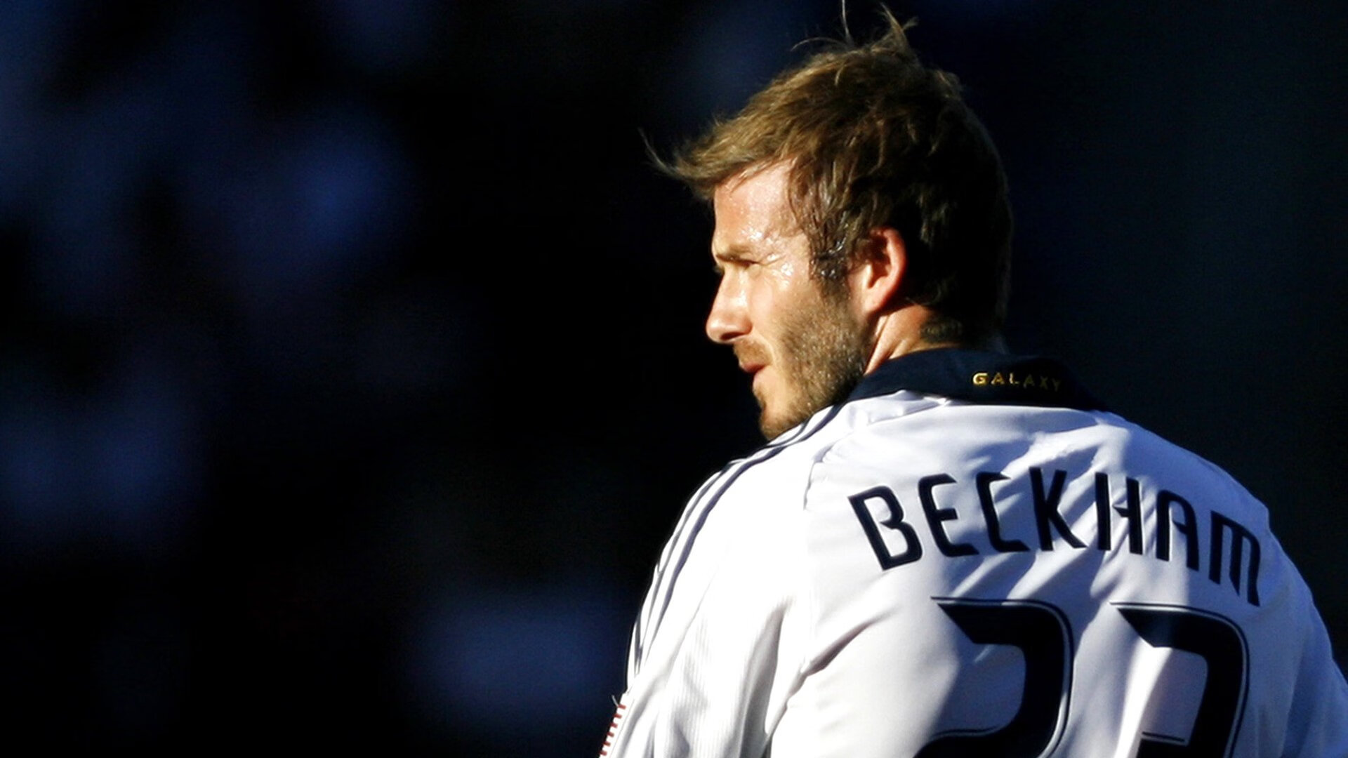 欧联杯最新形势：曼联高居榜首，洛杉矶快船强势追赶，冠军归属成迷